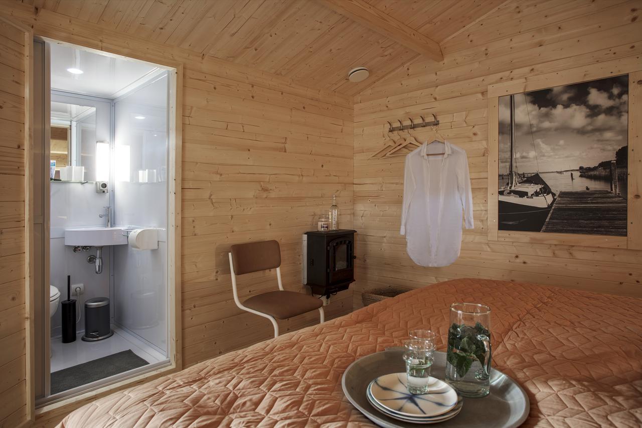 Lodgehotel De Lelie Makkum Extérieur photo