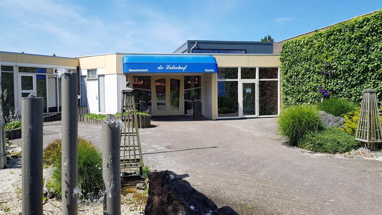 Lodgehotel De Lelie Makkum Extérieur photo